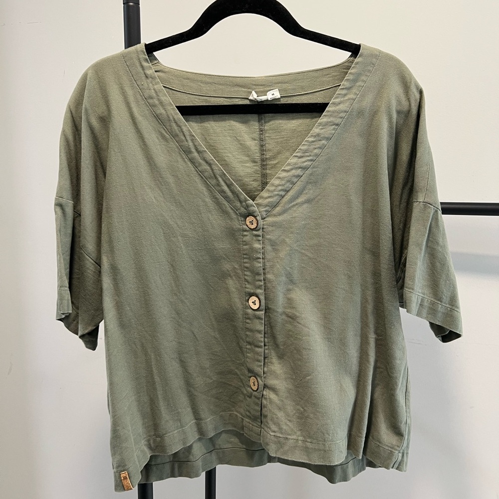 tentree Sage Green Button Down Short Sleeve Top